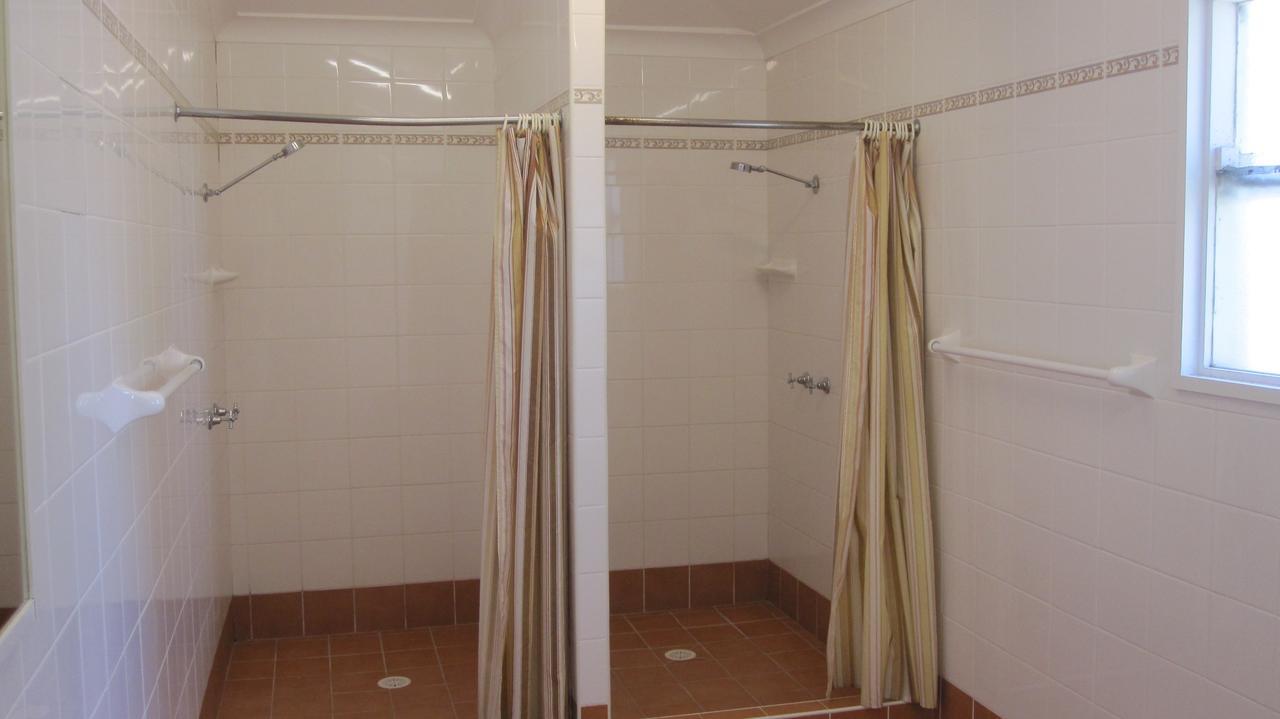 Alexandra Hotel Леура Екстериор снимка