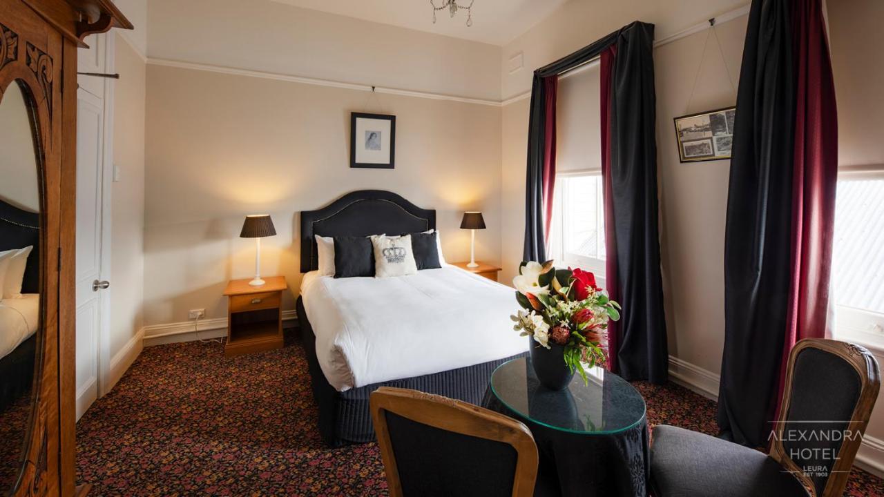 Alexandra Hotel Леура Екстериор снимка
